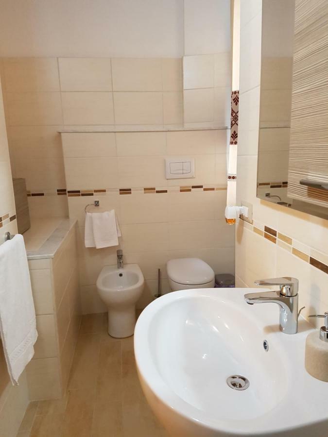 Casa Vacanze La Pavoncella Иглесиас Екстериор снимка