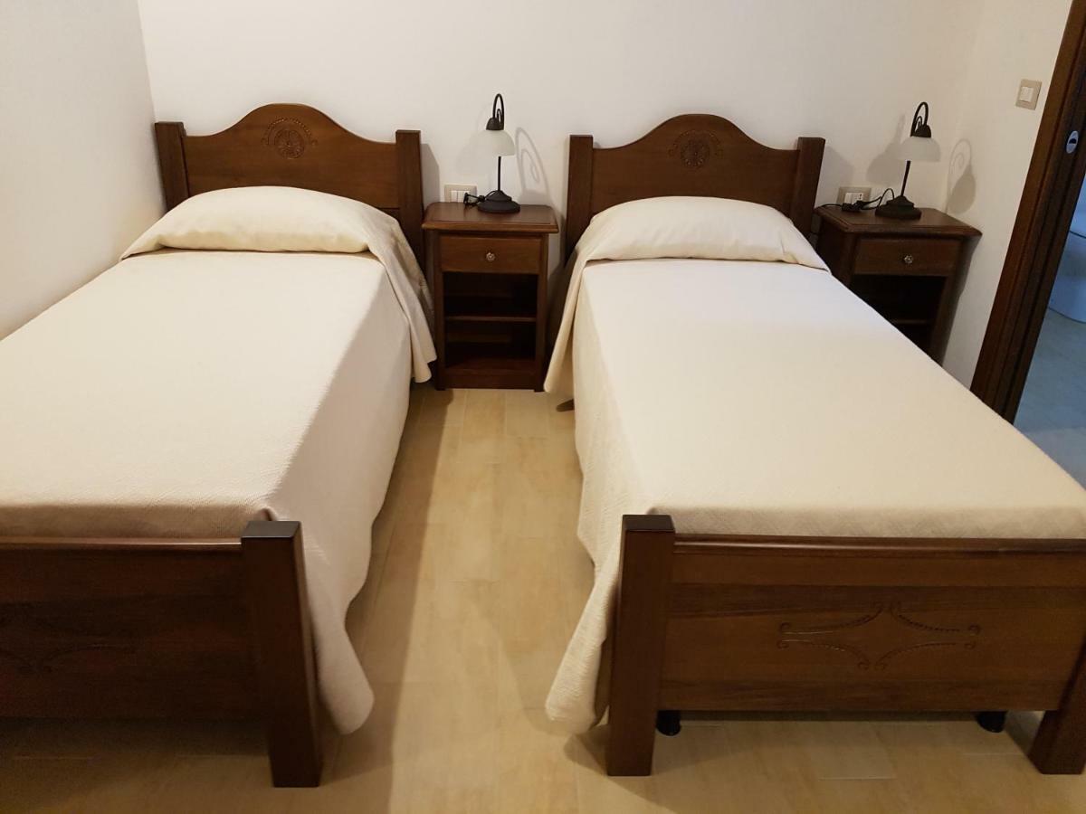 Casa Vacanze La Pavoncella Иглесиас Екстериор снимка