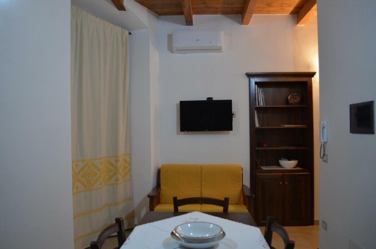 Casa Vacanze La Pavoncella Иглесиас Екстериор снимка