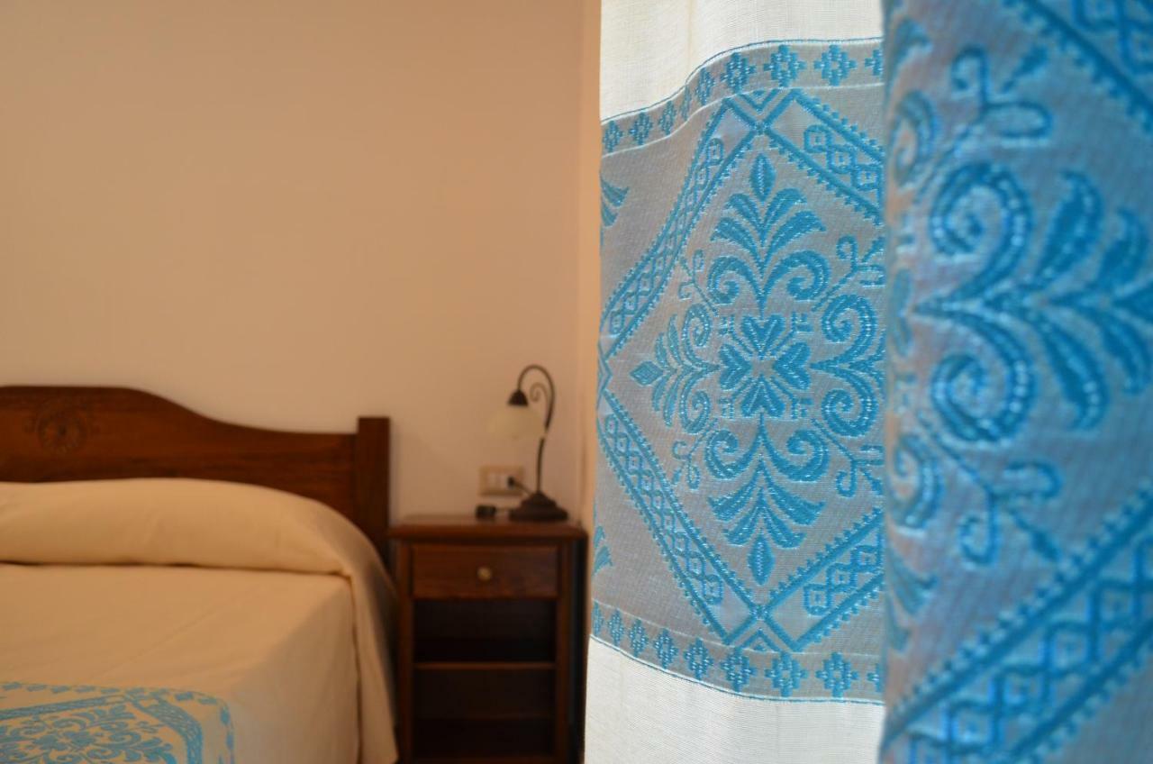 Casa Vacanze La Pavoncella Иглесиас Екстериор снимка