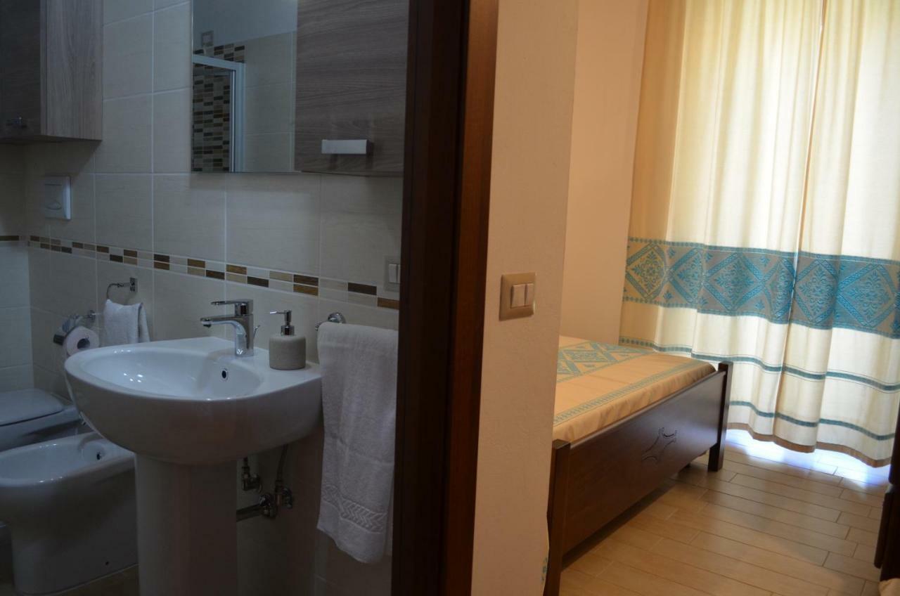 Casa Vacanze La Pavoncella Иглесиас Екстериор снимка