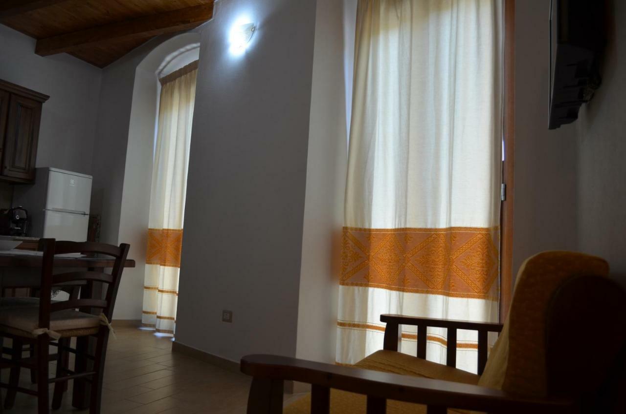 Casa Vacanze La Pavoncella Иглесиас Екстериор снимка