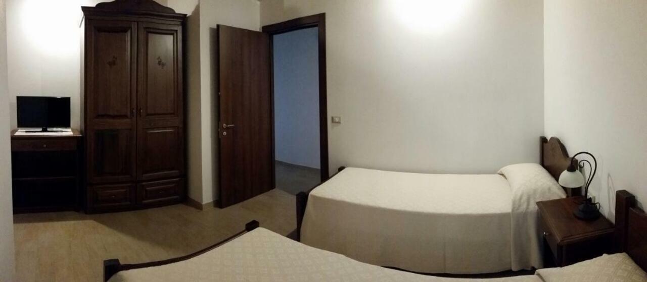 Casa Vacanze La Pavoncella Иглесиас Екстериор снимка