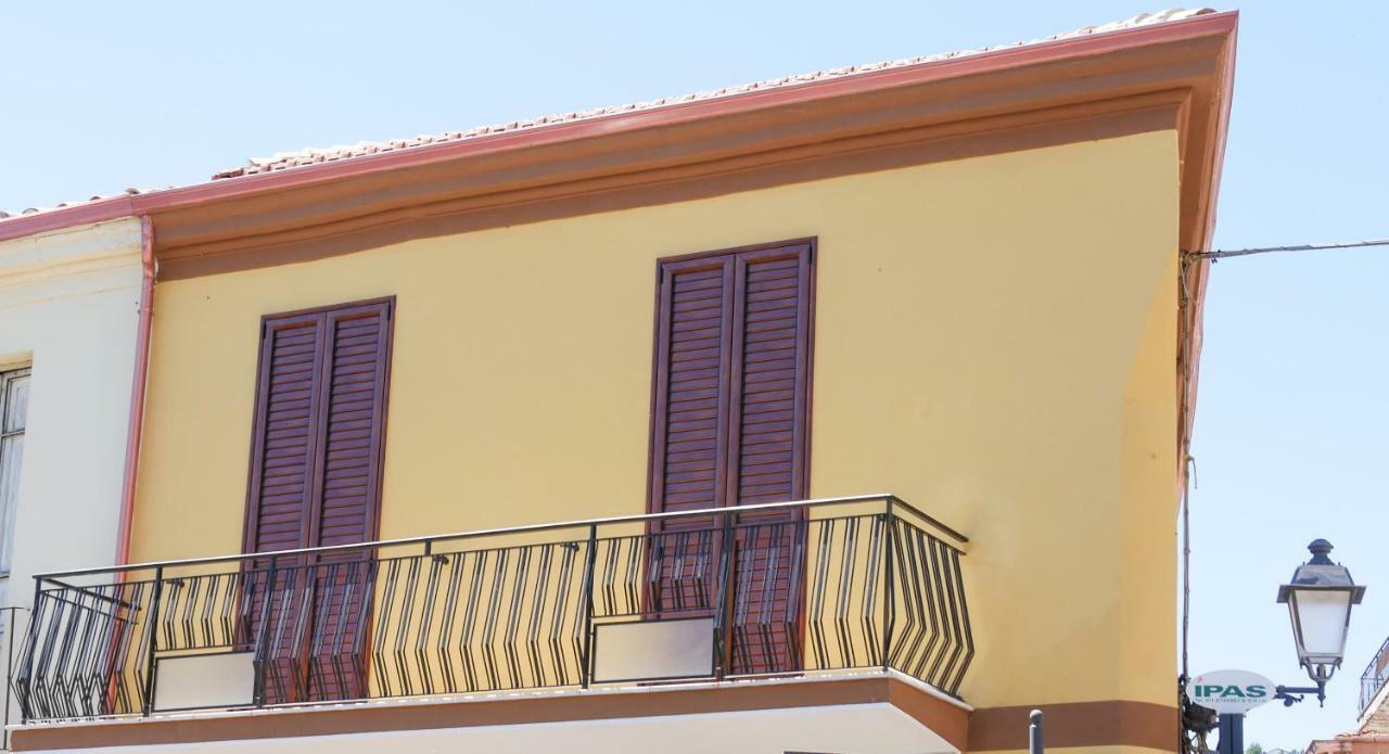 Casa Vacanze La Pavoncella Иглесиас Екстериор снимка